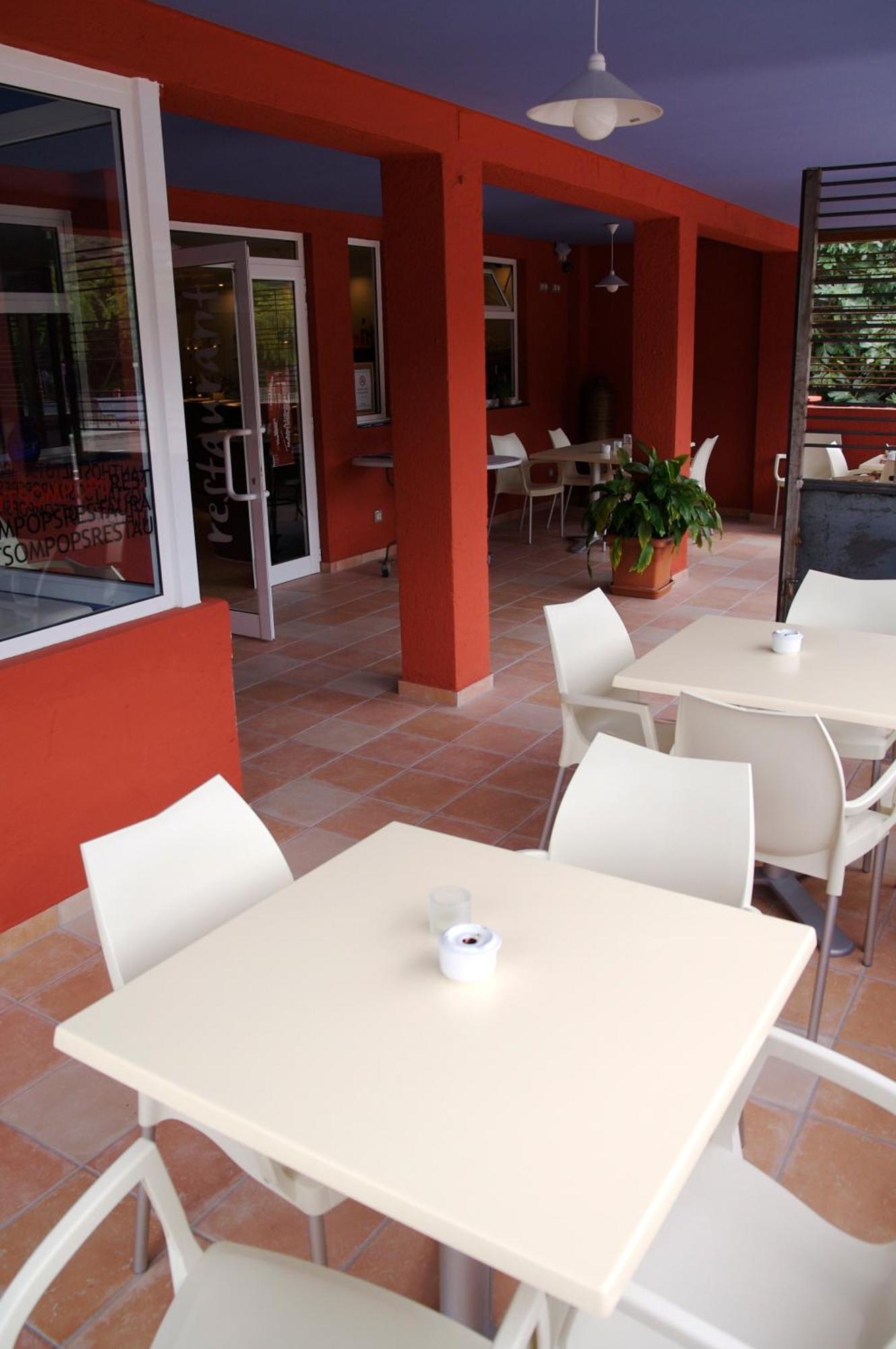 Hostal Totsompops Colera Ngoại thất bức ảnh