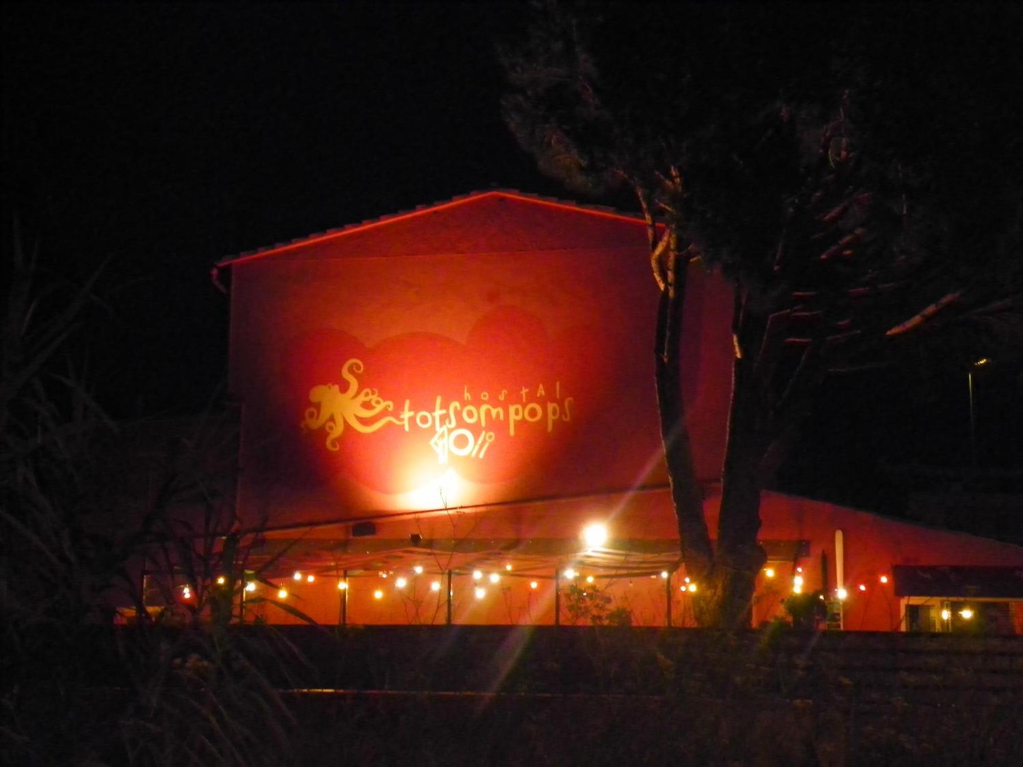 Hostal Totsompops Colera Ngoại thất bức ảnh